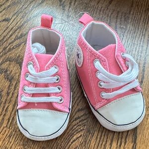 Converse All Stars Infant Kids Pink Canvas Sneakers size 2